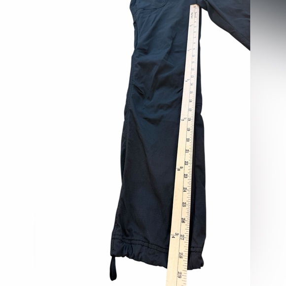 Athleta Trekkie Hiking Athletic Pant Outdoor Travel Zip Pockets Straight - Picture 10 of 10